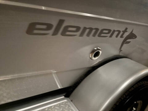 2019 Bayliner Element F18