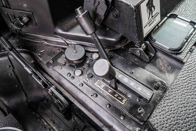 2001 AM General Hummer