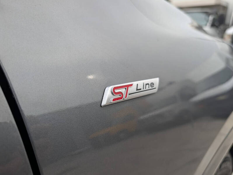 2023 Ford Escape Hybrid ST-Line Select