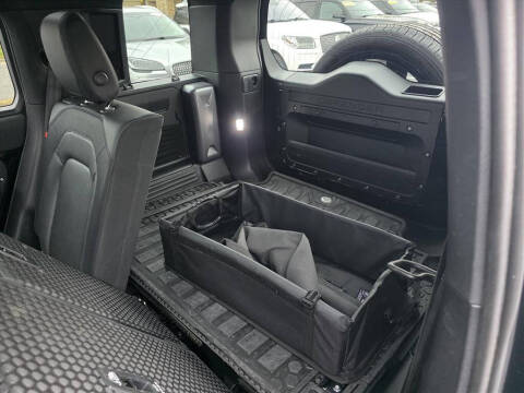 2023 Land Rover Defender 110 X-Dynamic SE