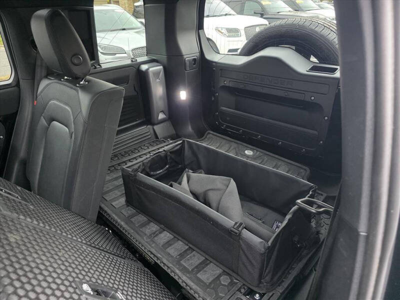 2023 Land Rover Defender 110 X-Dynamic SE