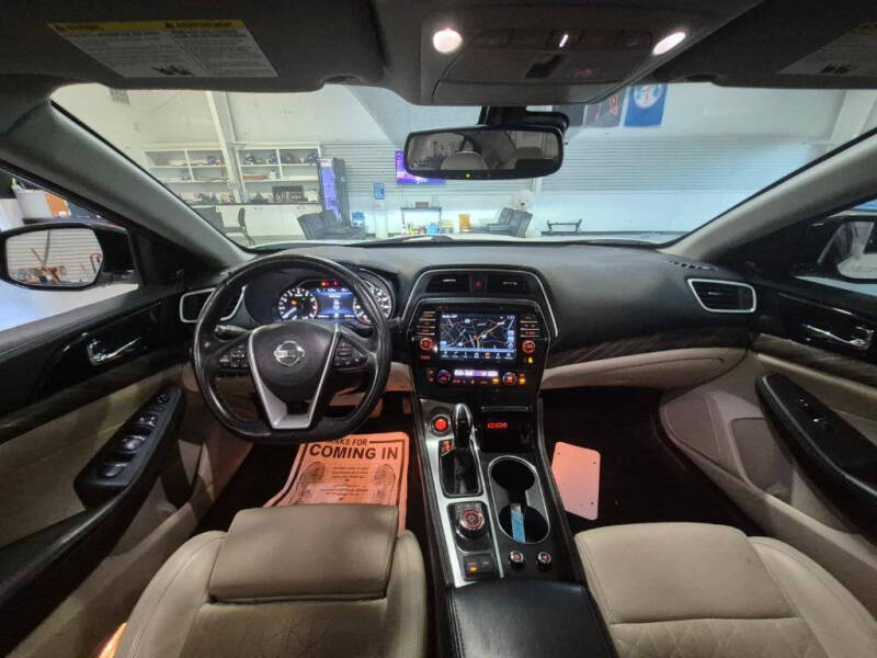 2017 Nissan Maxima Platinum