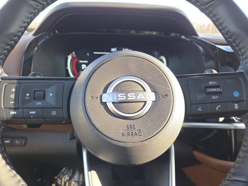 2024 Nissan Pathfinder Platinum