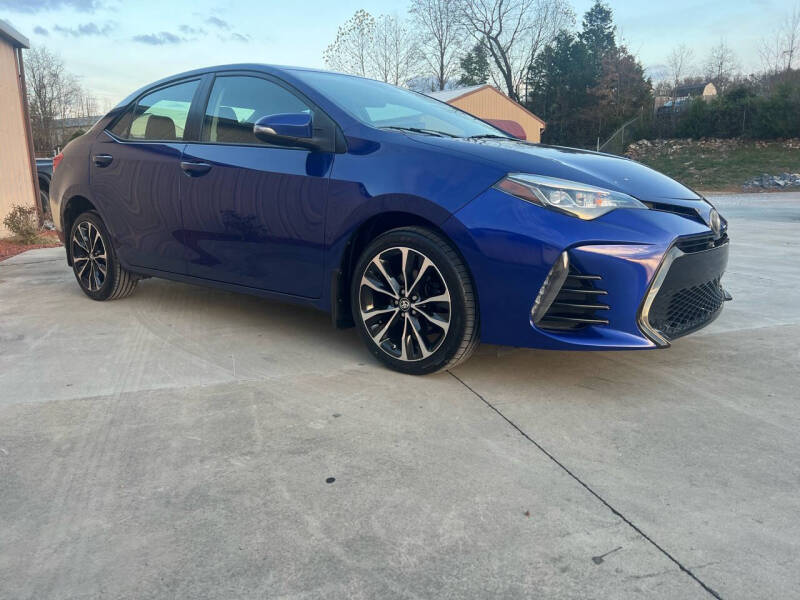 2018 Toyota Corolla SE photo 3