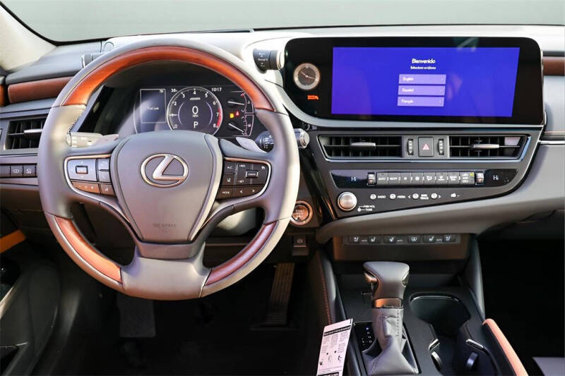 2025 Lexus ES 350 Ultra Luxury