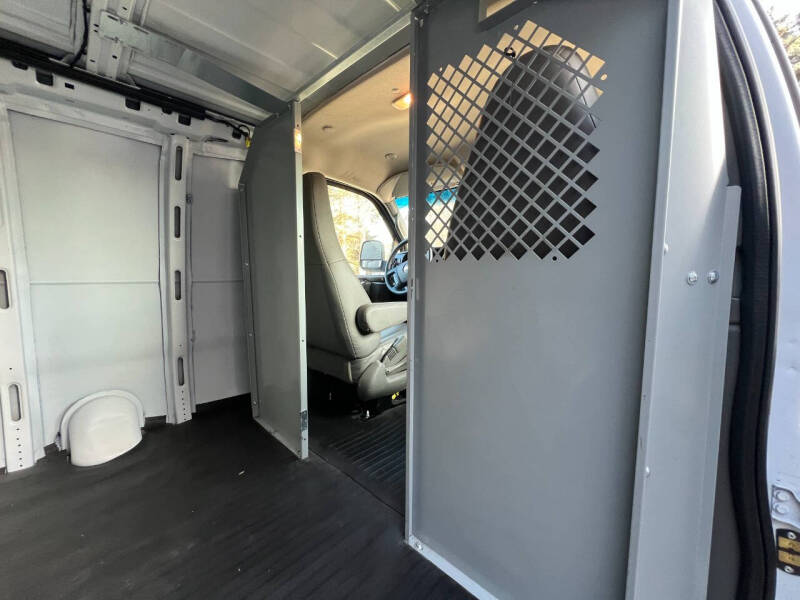 2025 Chevrolet Express 2500