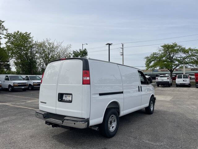 2025 Chevrolet Express 3500