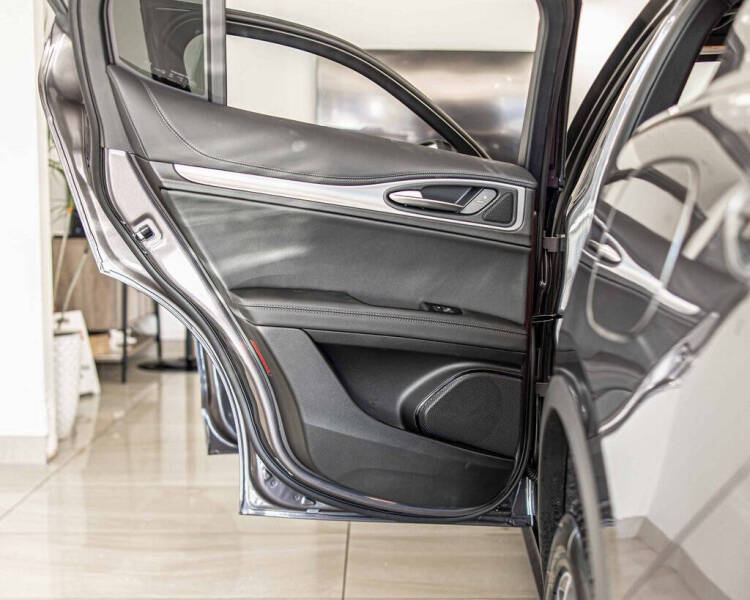 2025 Alfa Romeo Stelvio