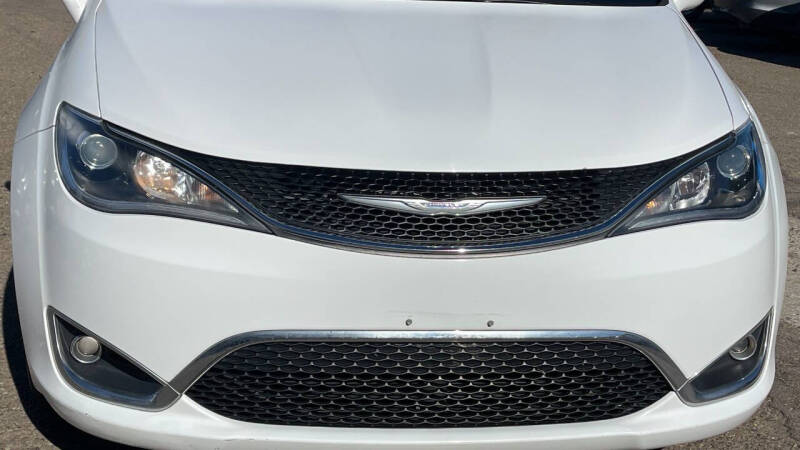 2018 Chrysler Pacifica Touring L