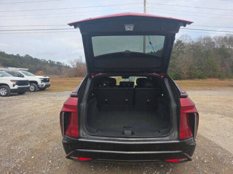 2024 Cadillac LYRIQ Luxury 1