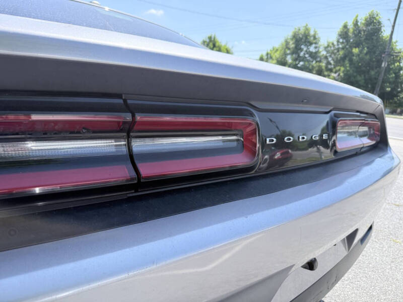 2016 Dodge Challenger SXT