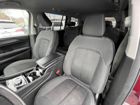 2023 Jeep Grand Cherokee L Laredo