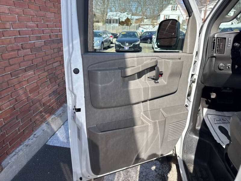 2019 Chevrolet Express 2500