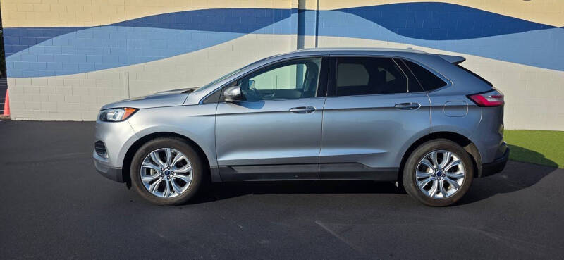 2020 Ford Edge Titanium