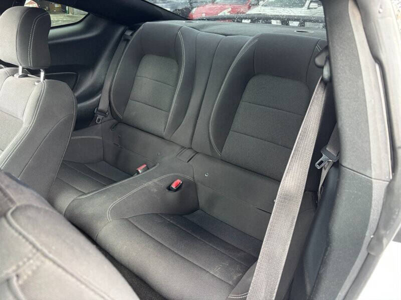 2015 Ford Mustang V6