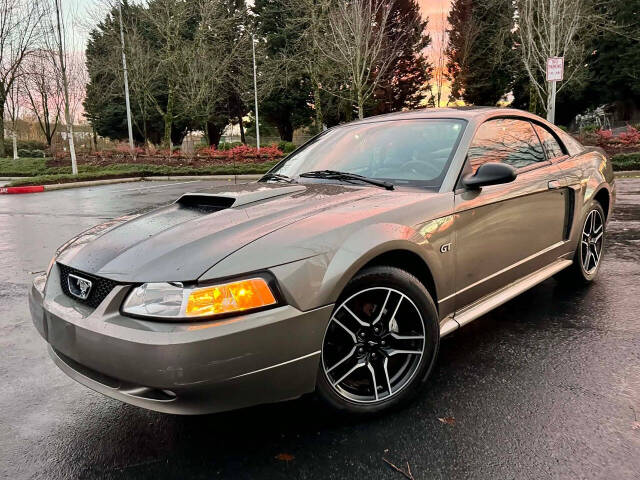 2001 Ford Mustang GT Deluxe's photo