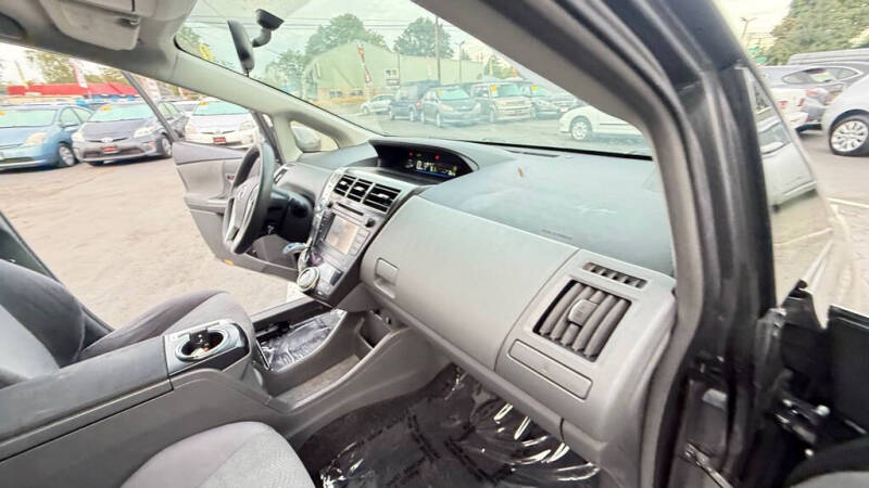 2012 Toyota Prius v Two