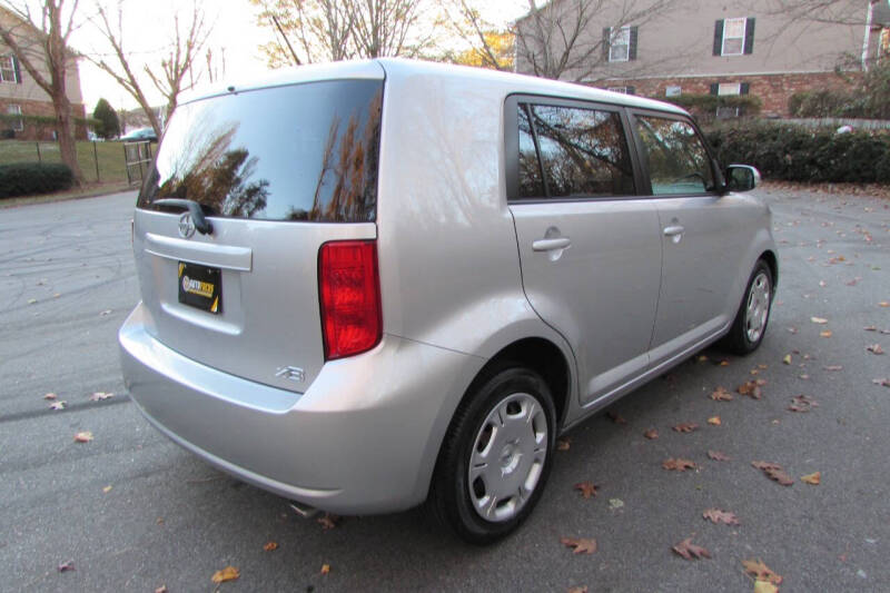 2010 Scion xB Base photo 6