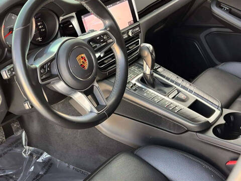 2020 Porsche Macan S