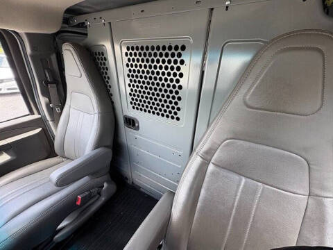 2022 Chevrolet Express 2500