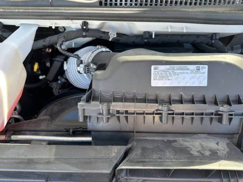 2022 GMC Savana 2500