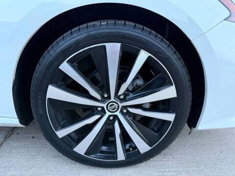 2019 Nissan Altima 2.5 SR