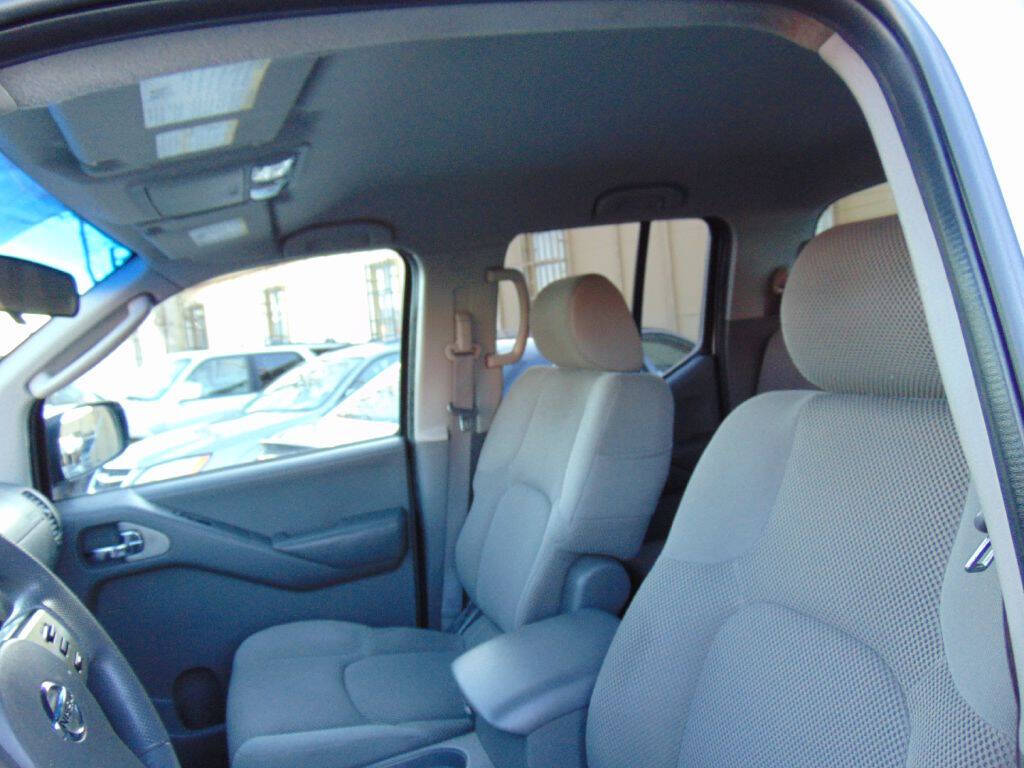 2006 Nissan Frontier for sale at Avalanche Auto Sales in Denver, CO