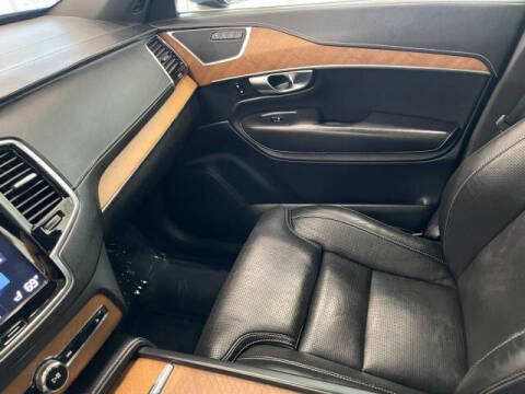 2017 Volvo XC90 T6 Inscription