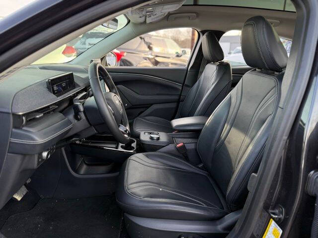 2022 Ford Mustang Mach-E Premium