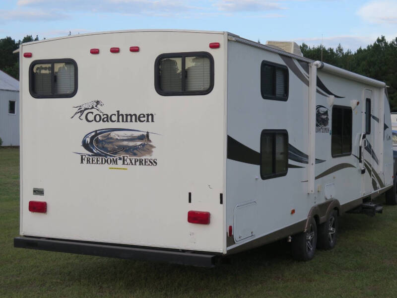 2013 Forest River Coachmen Freedom