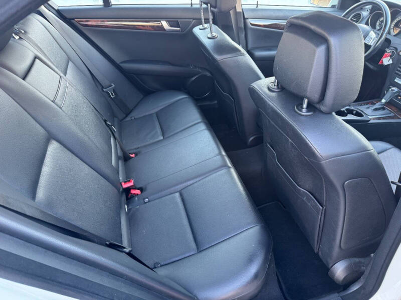 2012 Mercedes-Benz C-Class C 300 Luxury 4MATIC