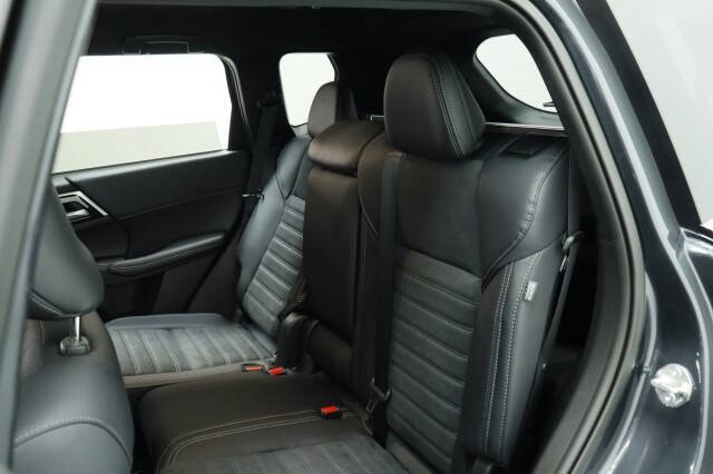 2026 Mitsubishi Outlander LE
