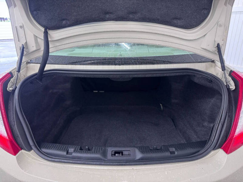 2014 Lincoln MKS