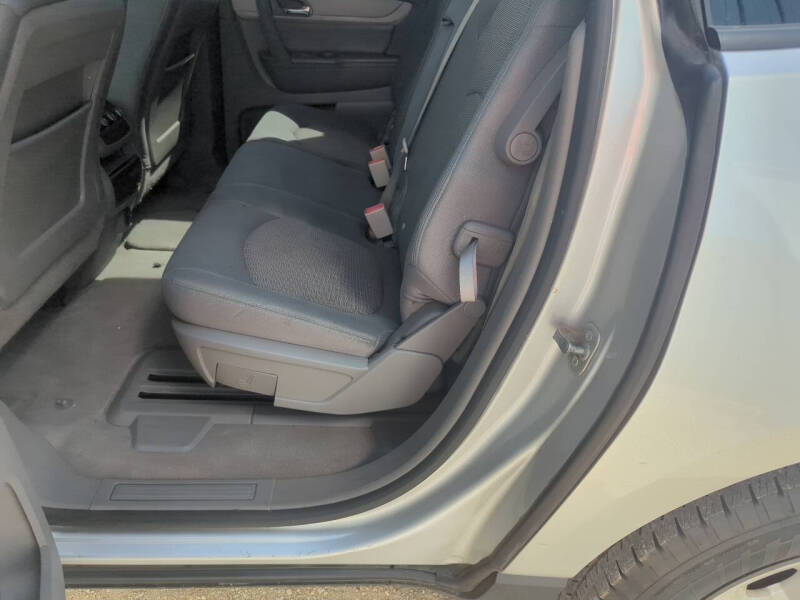 2017 Chevrolet Traverse LS