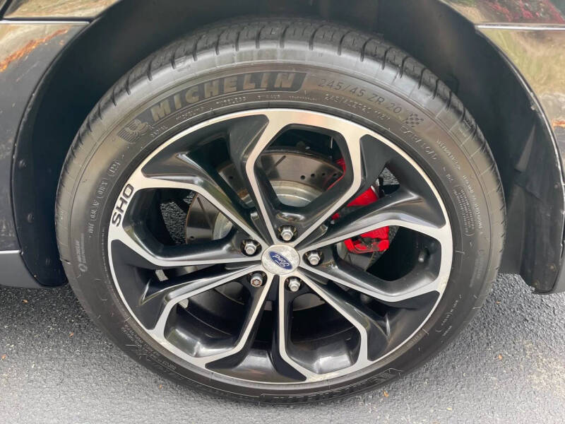 2016 Ford Taurus SHO