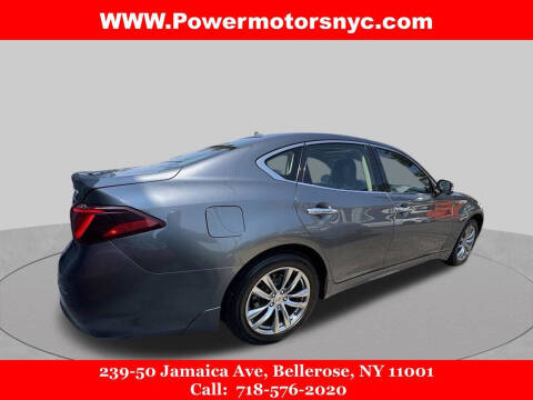 2017 Infiniti Q70 3.7