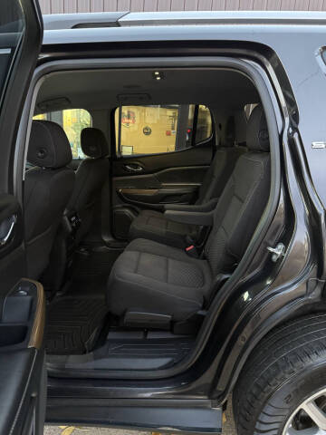 2017 GMC Acadia SLE-2