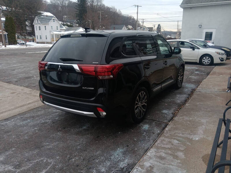 2018 Mitsubishi Outlander ES