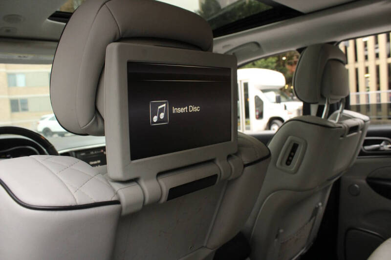 2017 Jeep Grand Cherokee Summit