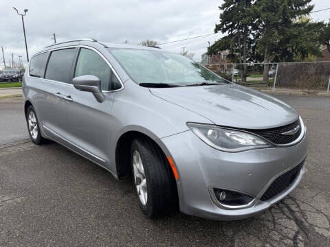 2019 Chrysler Pacifica Touring L Plus