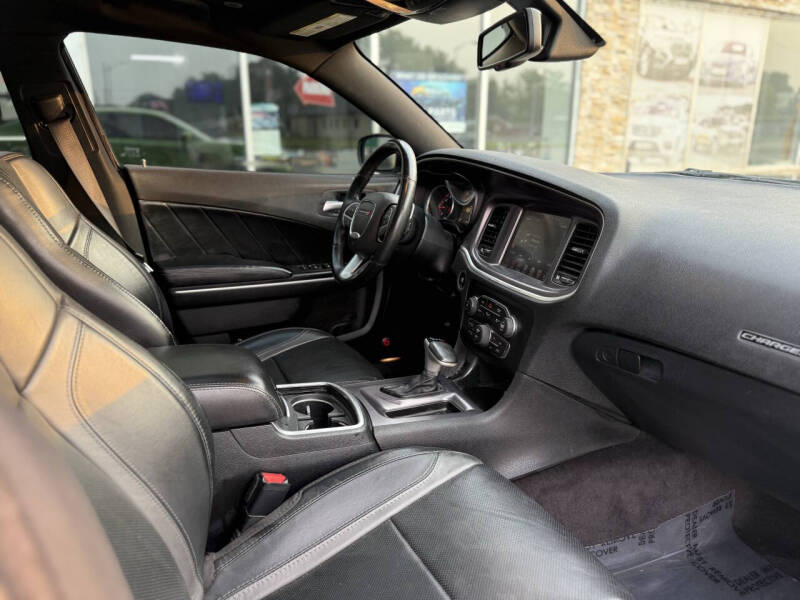 2017 Dodge Charger SXT