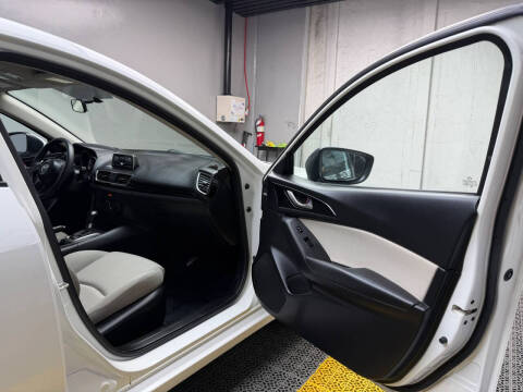 2014 Mazda MAZDA3 i Sport