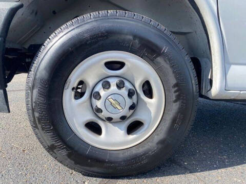 2024 Chevrolet Express 2500