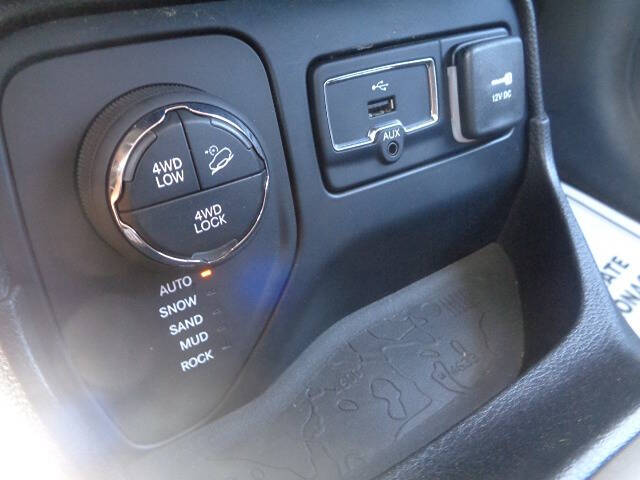 2017 Jeep Renegade Deserthawk