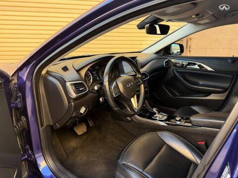 2017 Infiniti QX30