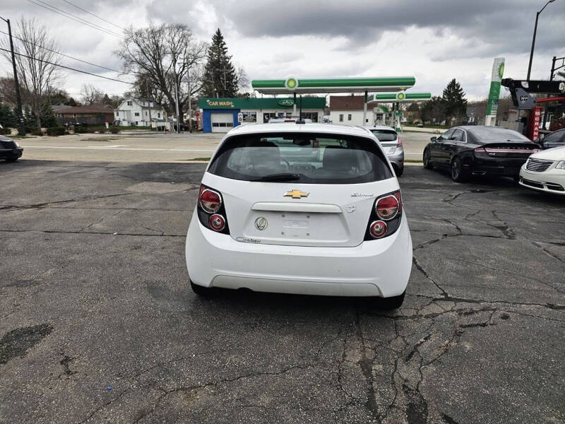 2016 Chevrolet Sonic LS Auto