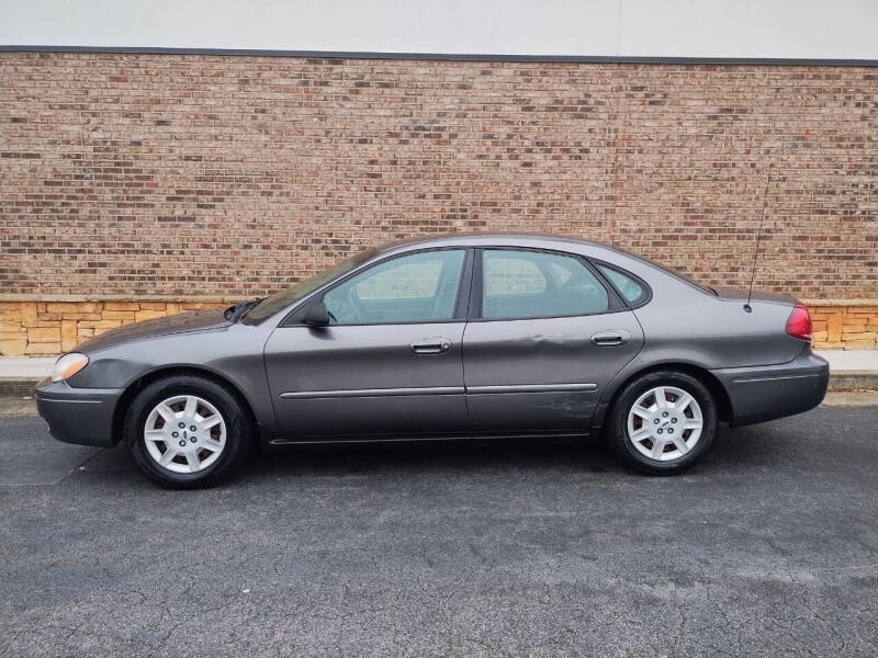 2005 Ford Taurus SE