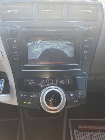 2012 Toyota Prius v Two