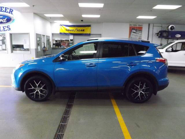 Used 2016 Toyota RAV4 SE with VIN JTMJFREVXGD179050 for sale in Platteville, WI