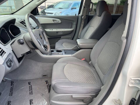 2011 Chevrolet Traverse LS